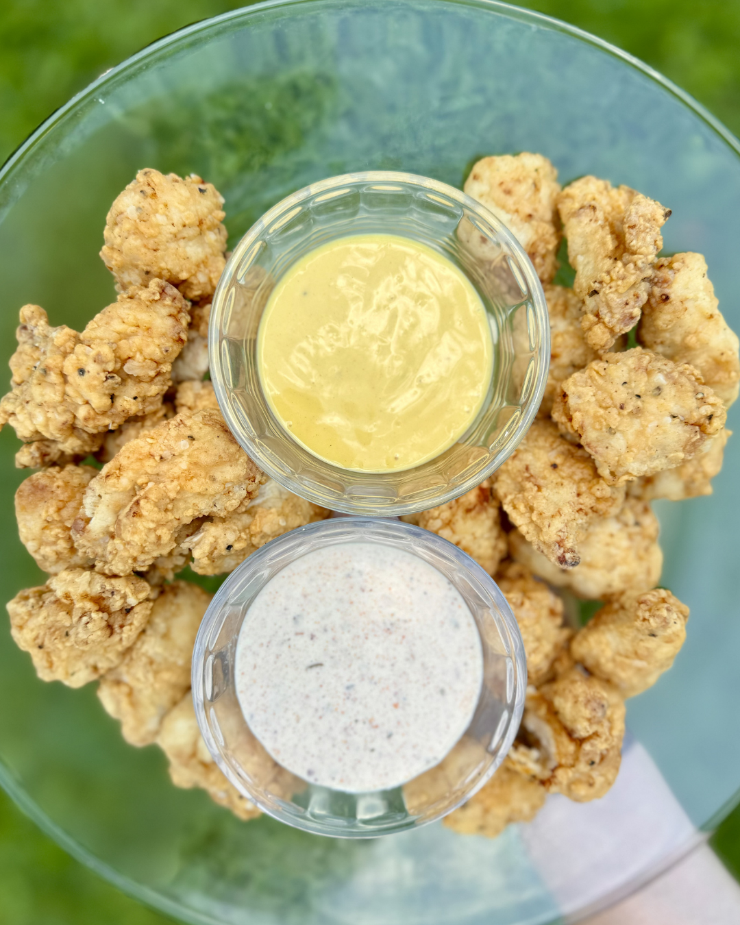 Chicken nuggets with ranch and honey mustard
